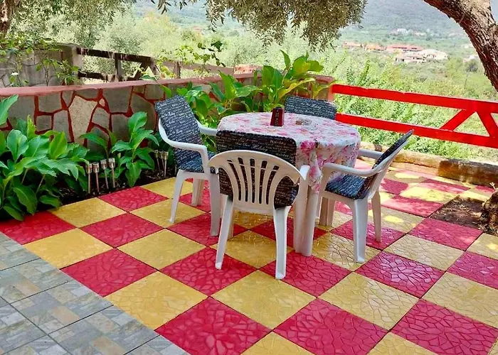 Hilltop Hideaway Semesterbostad