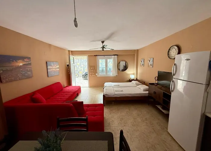 Hilltop Hideaway Skala Potamia